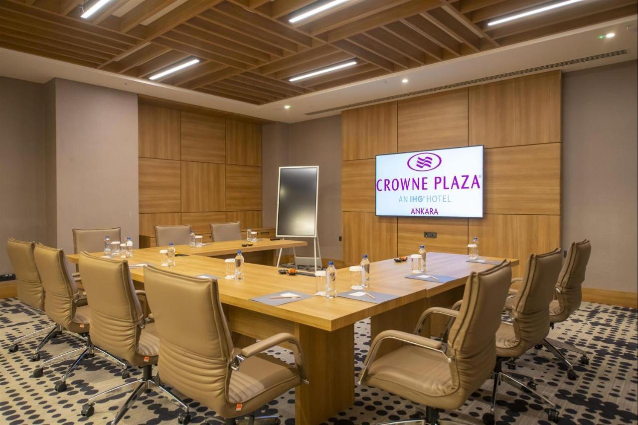 Crowne Plaza By Ihg Otel 5*