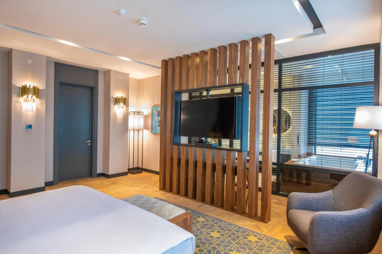 Crowne Plaza By Ihg Otel 5*
