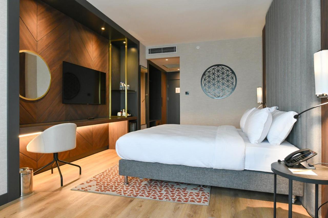 Otel Crowne Plaza By Ihg 5*